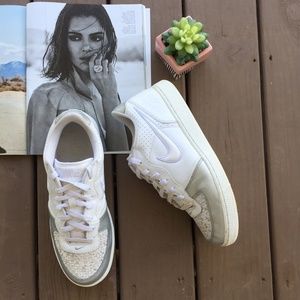 Nike Air White Silver Sneakers